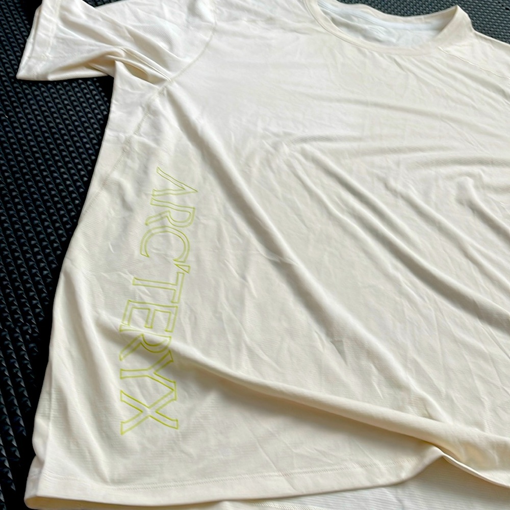 NWT Arcteryx Cormac Downword Short Sleeve - xl